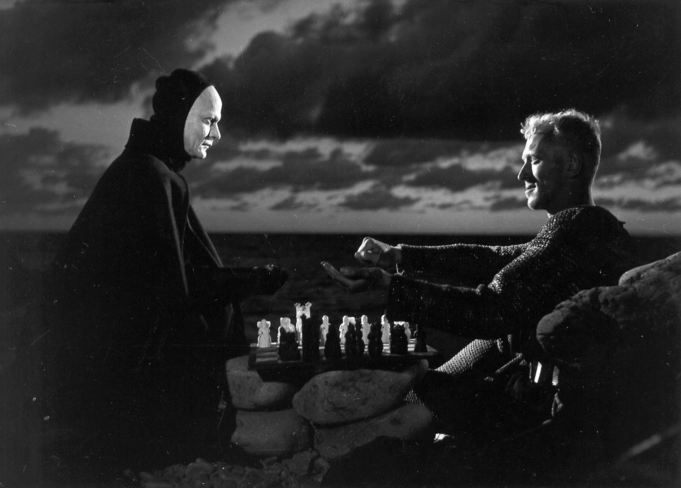 O Sétimo Selo, de Ingmar Bergman: joguinho de xadrez com a morte
