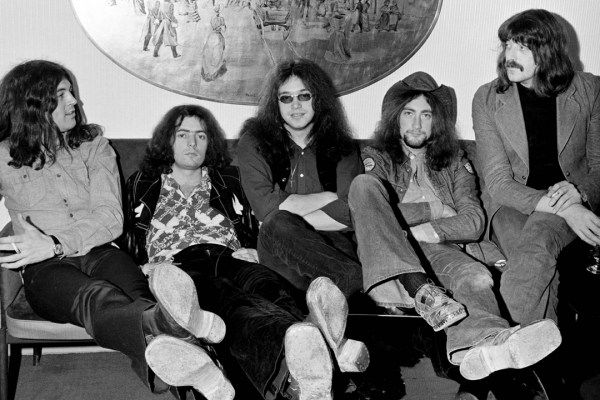 A formação clássica do Deep Purple: Gillan, Blackmore, Paice, Glover e Lord.