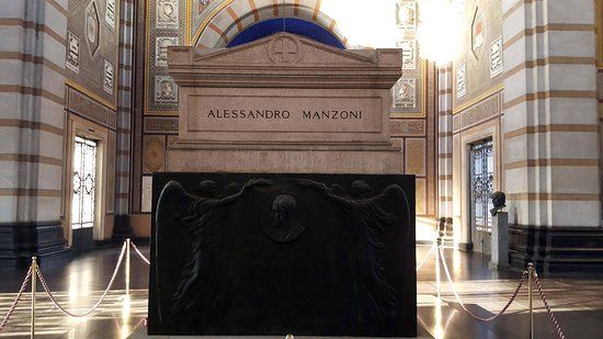O túmulo de Alessandro Manzoni, em cuja homenagem Verdi escreveu seu Réquiem.