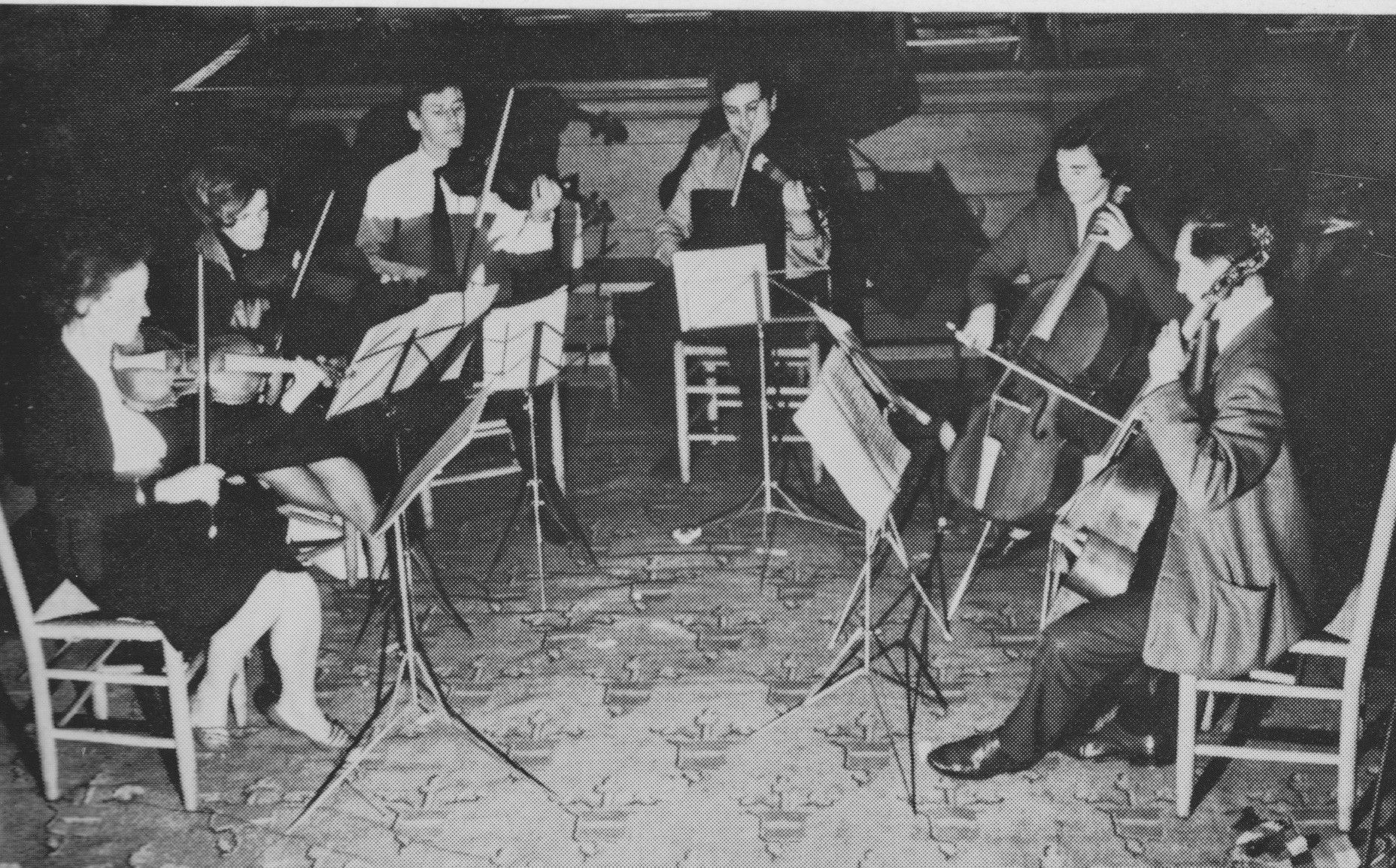 O Leonhardt-Consort sem Gustav Leonhardt: sim, esta gravação é bem mais nova, mas o conjunto já existia em 1959.
