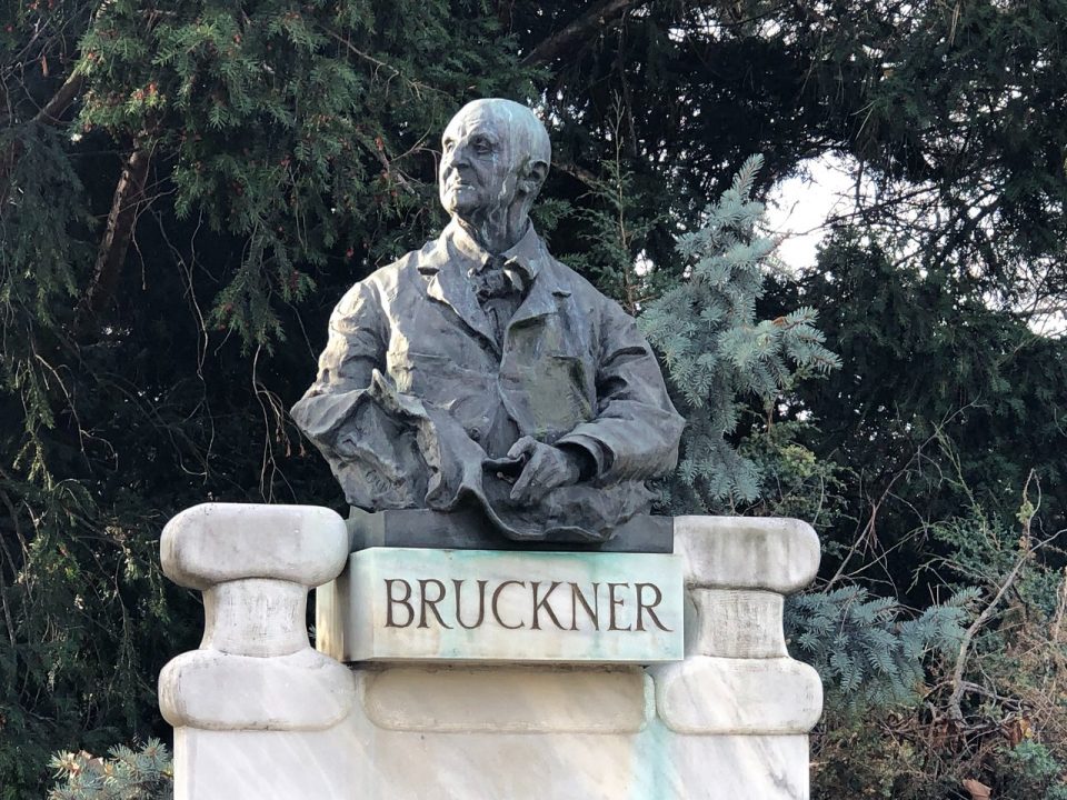 Anton Bruckner (1824 – 1896) – Sinfonia No. 2 em dó menor – Saarbrücken Radio Symphony Orchestra & Stanislaw Skrowaczewski ֎