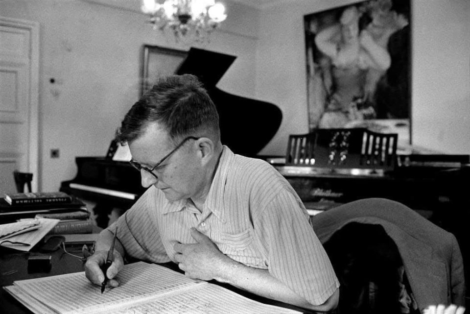 Dmitri Shostakovich (1906-1975): Os 24 Prelúdios e Fugas Op. 87 (Scherbakov)