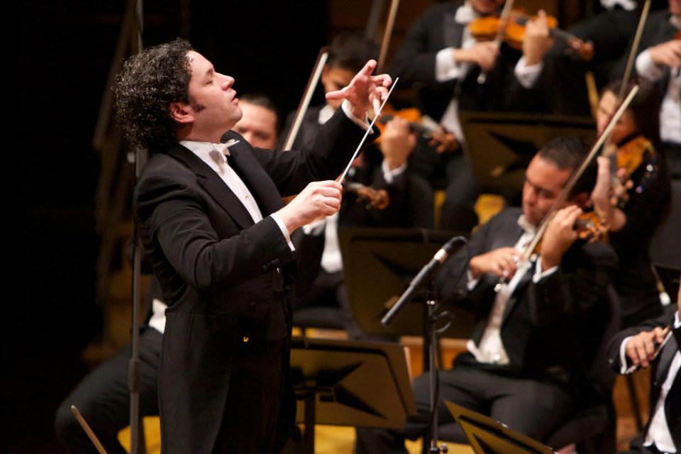Robert Schumann (1810 – 1856): Sinfonias – Los Angels Philharmonic Orchestra & Gustavo Dudamel [Platoon] ֎